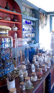 Hugh Mercer Apothecary Shop