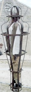 Bucky side in gibbet on the fort wall